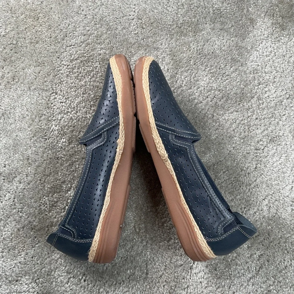 Clarks Elaina Ruby slip‎ On Loafers Womens 9.5N Navy Perforated Espadrille Trim